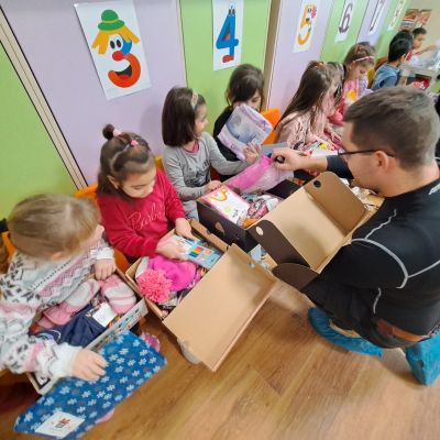 ПЪРВИ КОЛЕДНИ ПОДАРЪЦИ 7