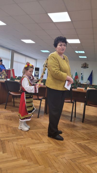 КОЛЕДАРИ И СУРВАКАРИ 9